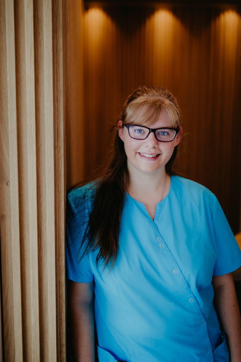 Retuschiert_Fotoshooting_Zahn-Zauberei_200930-3